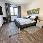 - Art Apartament *